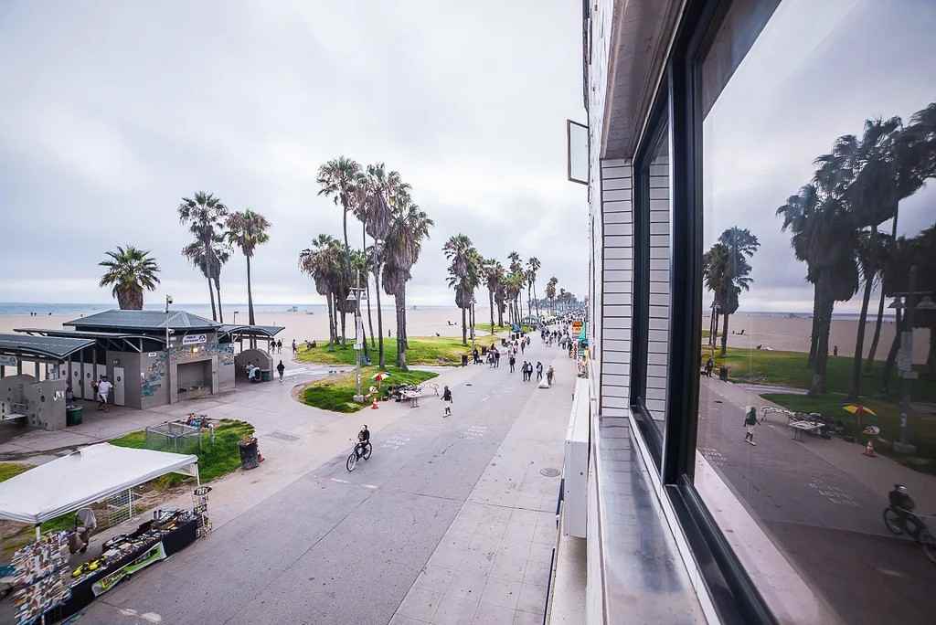 8 Brooks Ave #5 - Photo 3 of 19