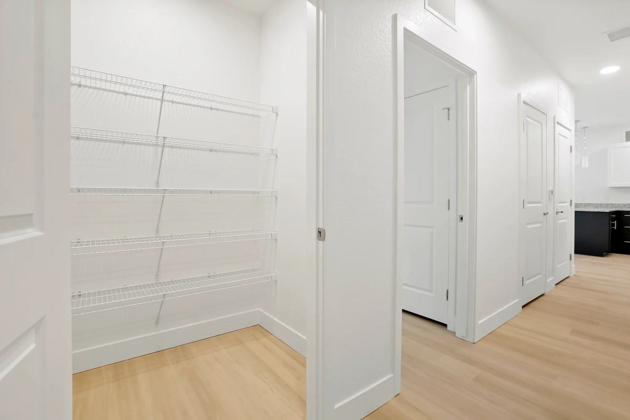 2950 Andhawthorn Avenue #112-5 - Photo 5 of 12