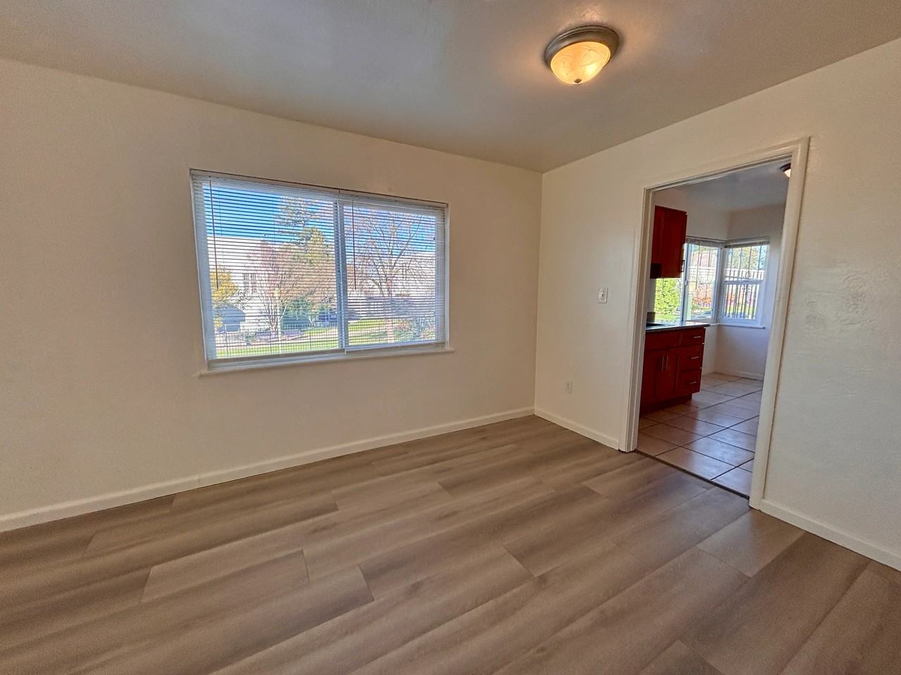 8632 Macarthur Blvd - Photo 3 of 20