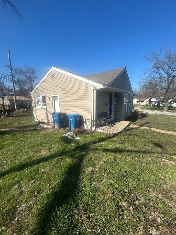 1801 Engelholm Ave - Photo 3 of 20