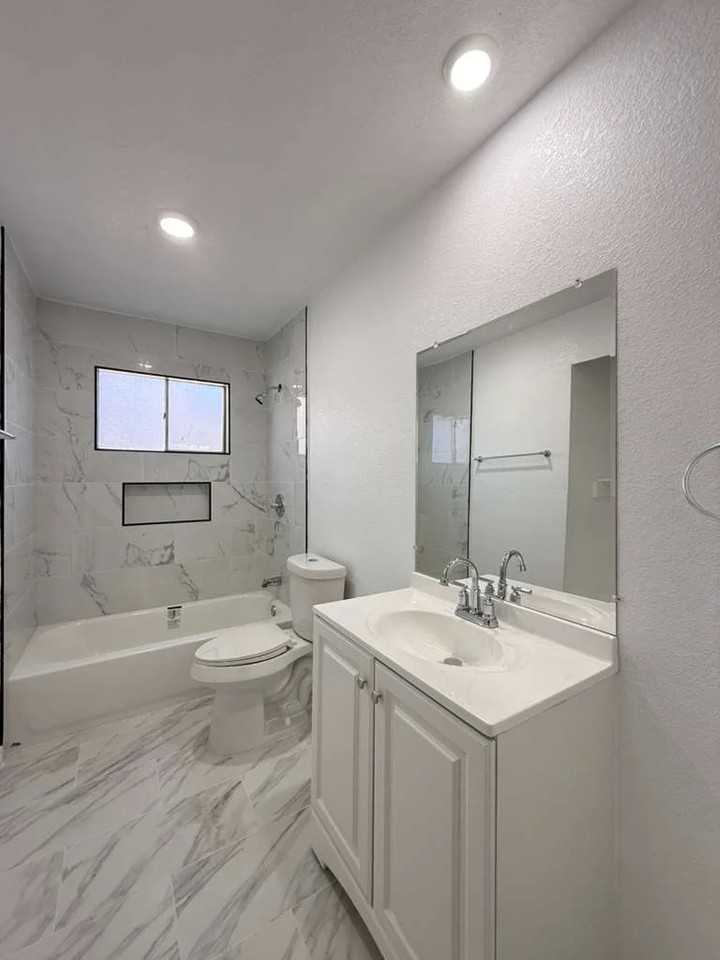 4510 Briargrove St - Photo 7 of 17