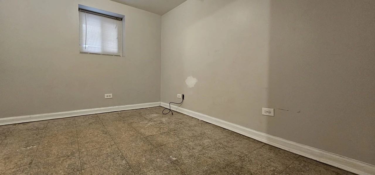 2308 N Meade Ave #BS - Photo 4 of 9