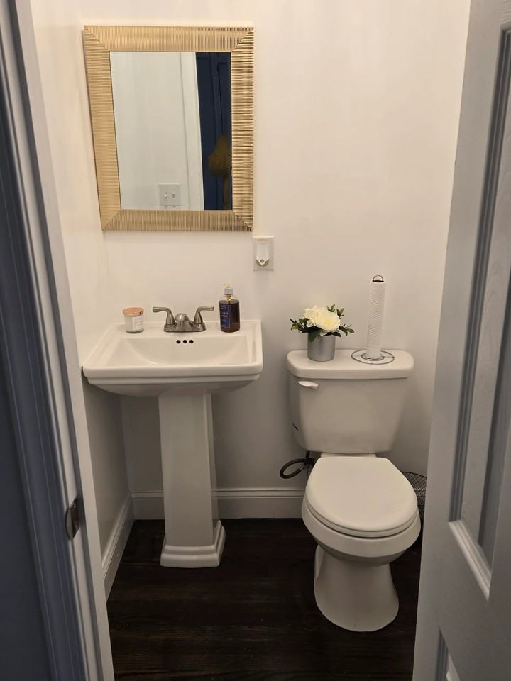 1511 Woobourne Ave - Photo 4 of 15