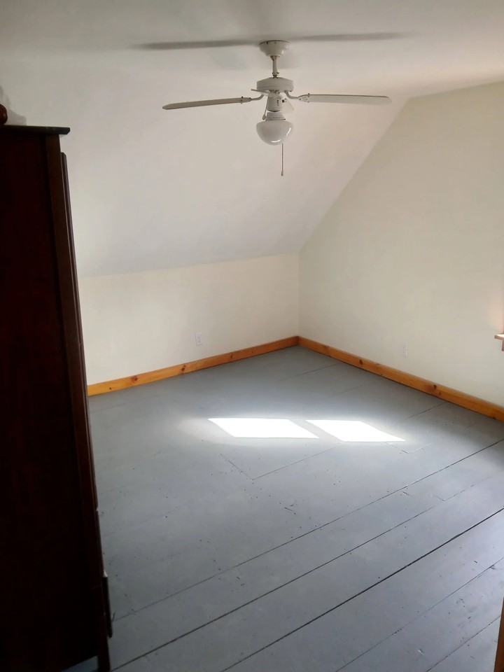 1156 Us Rt #2UPSTAIRS - Photo 2 of 4