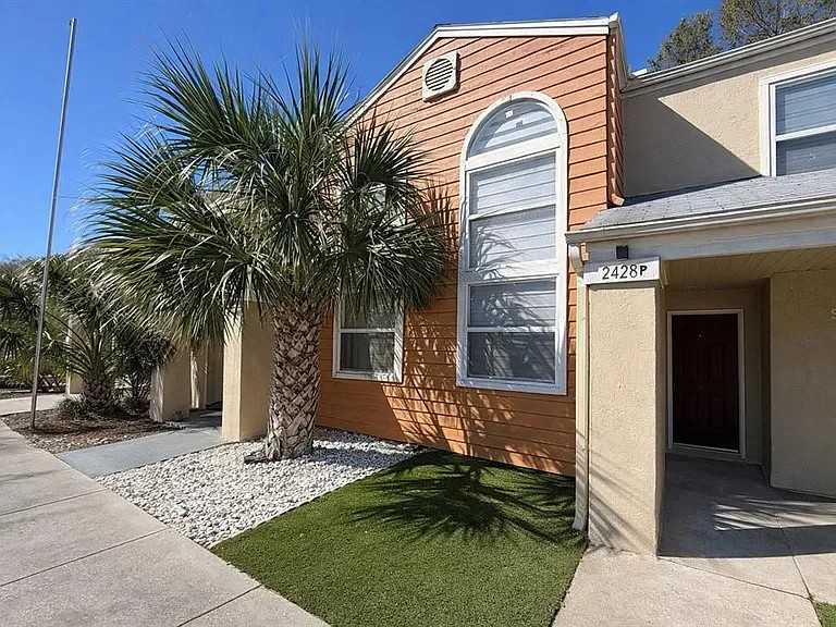 2428 Summerfield Pl - Photo 2 of 14