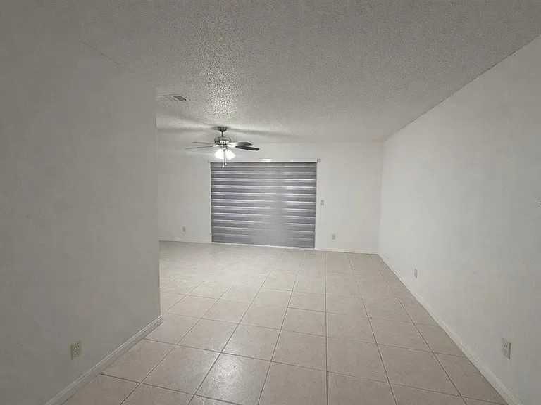 2428 Summerfield Pl - Photo 5 of 14