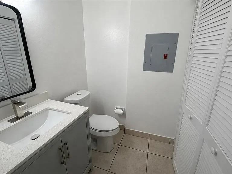 2428 Summerfield Pl - Photo 6 of 14