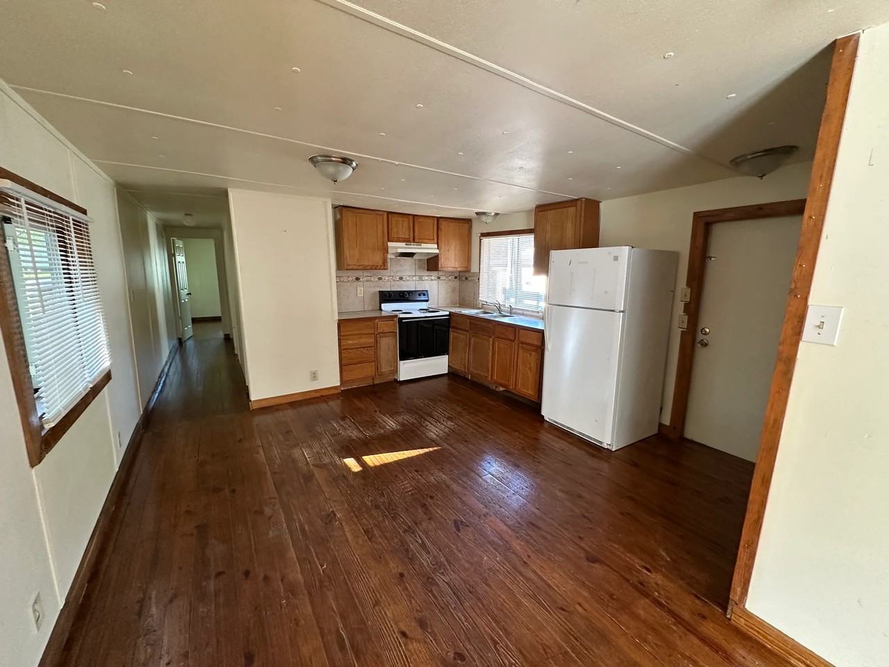 9768 Farris Loop - Photo 2 of 7