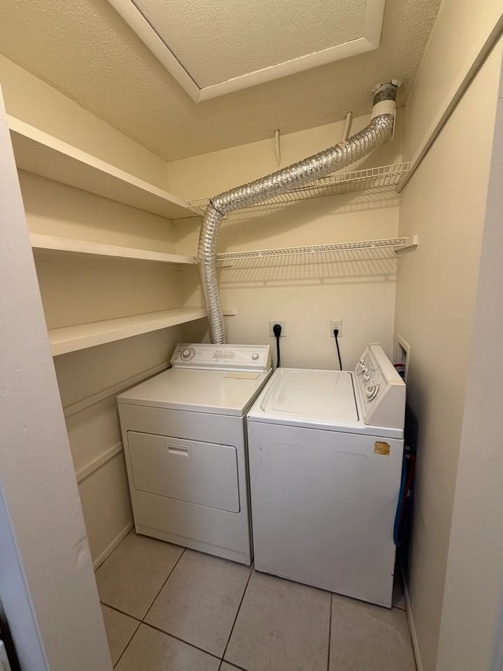 516 Polaris Loop #104 - Photo 6 of 11