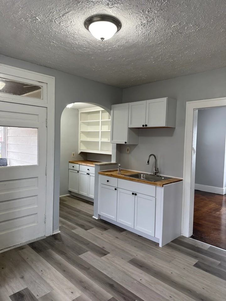 819 W 18th St - Photo 7 of 13