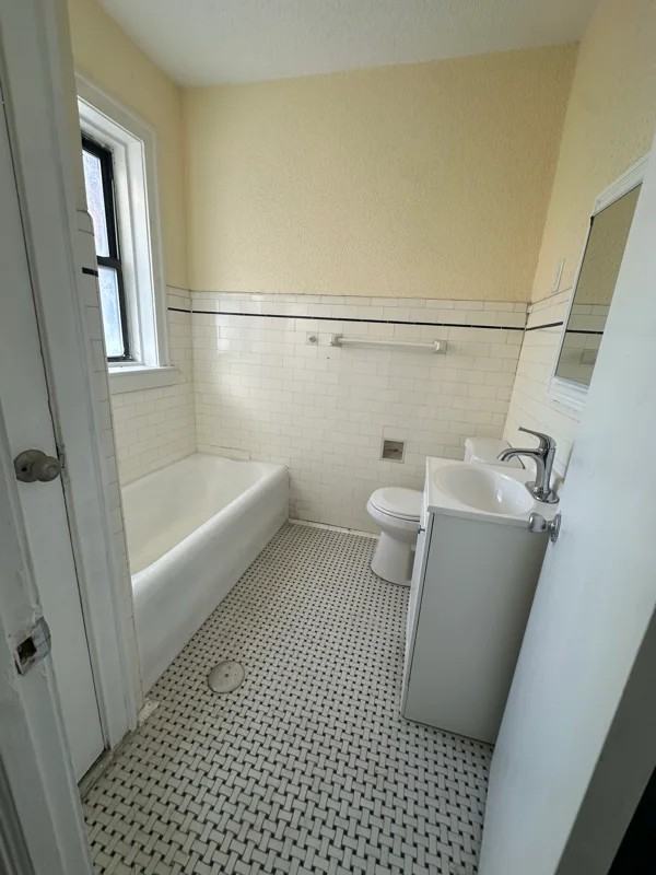 650 E 79th St #1 - Photo 3 of 6