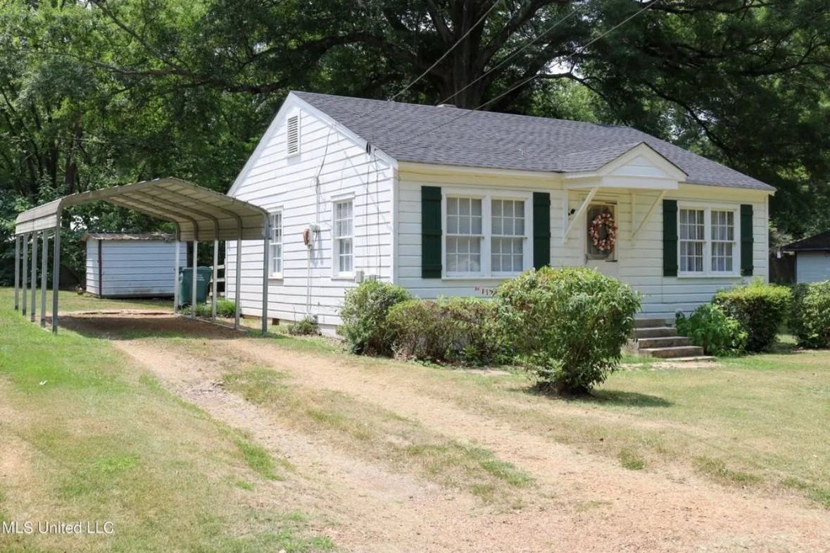 213 Lindale St - Photo 3 of 9