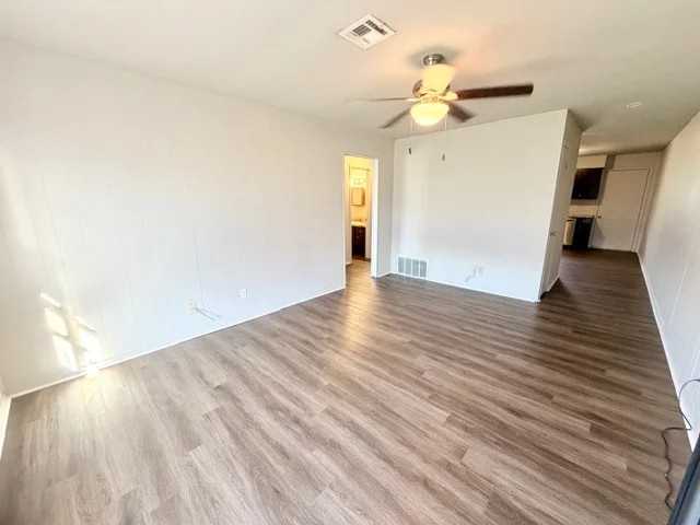 1007 Hendrix St #1007 - Photo 2 of 6