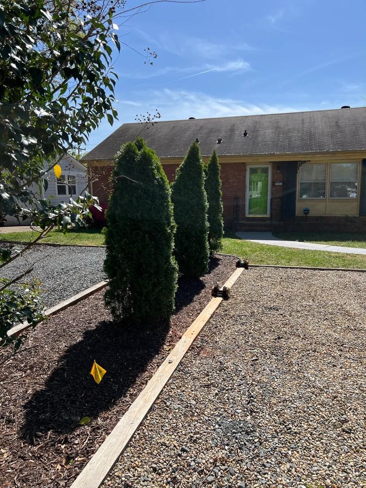 4832 Holbrook Dr - Photo 3 of 44