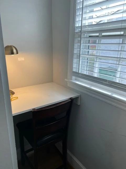 4832 Holbrook Dr - Photo 7 of 44