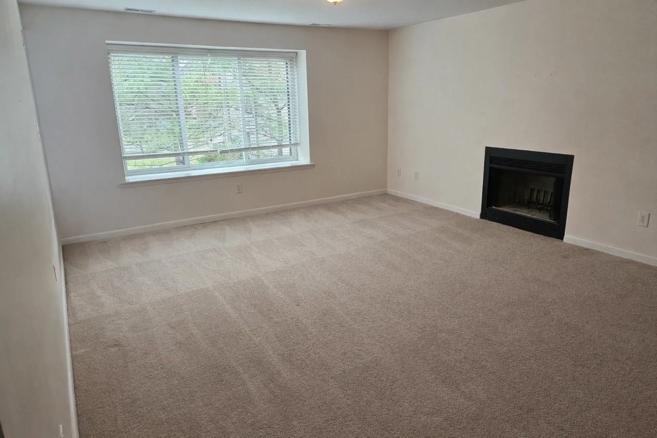 4711 Dunbarton Rd - Photo 2 of 15