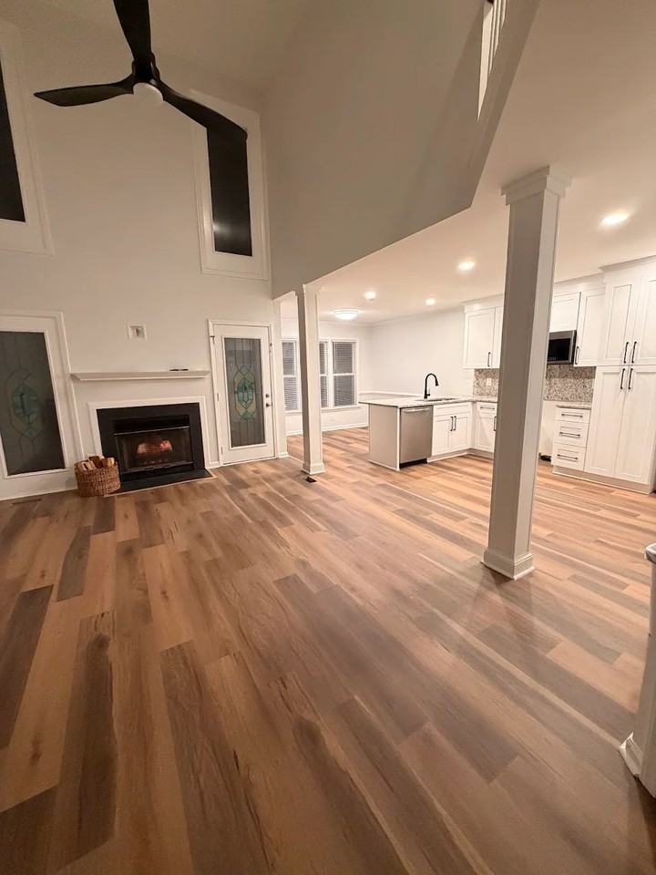 1423 Mahonia Ct - Photo 3 of 20