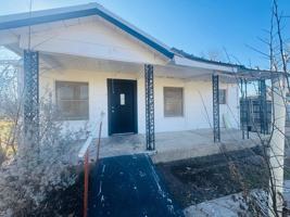 featured image of 15 E 24th St