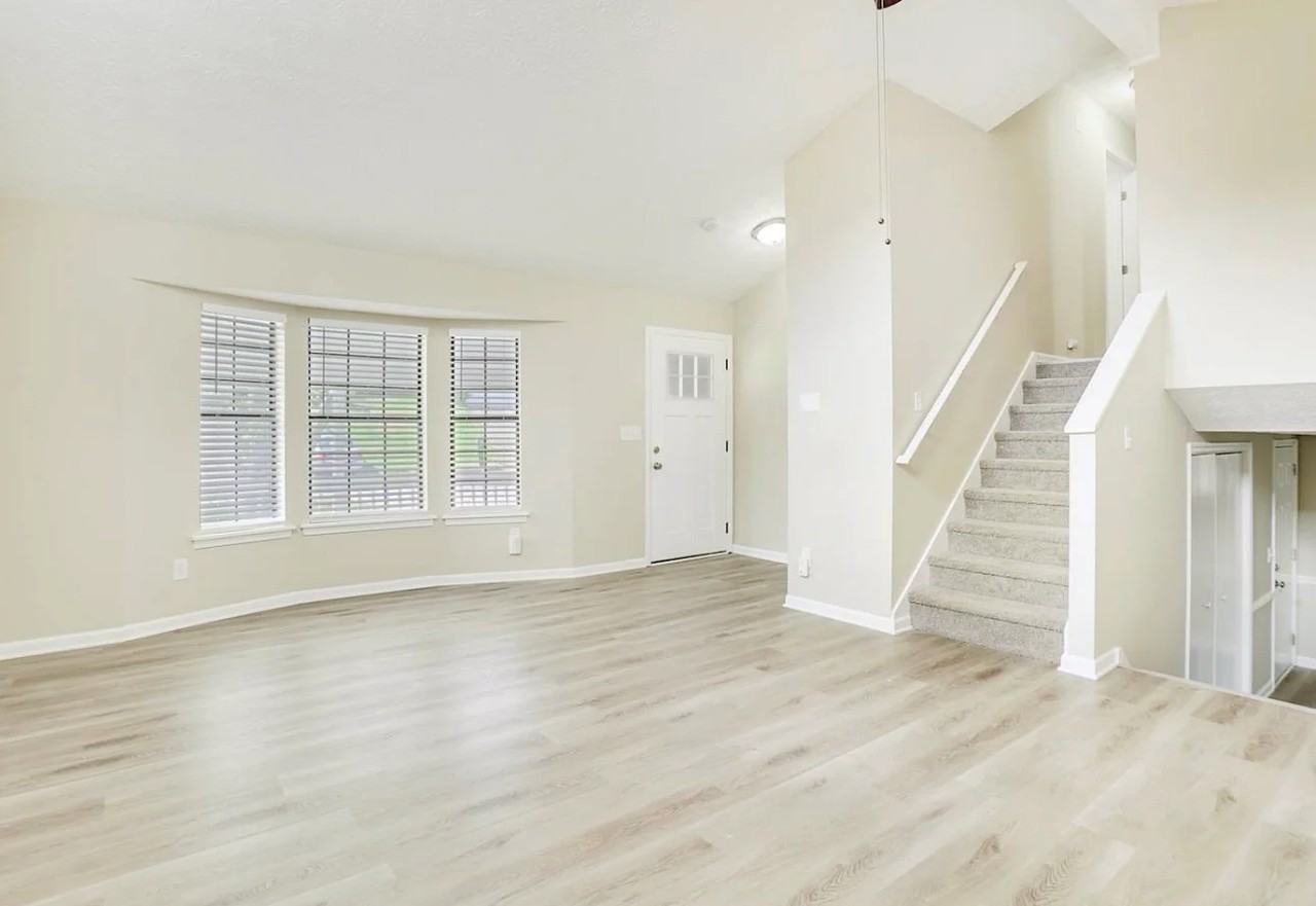 5590 Pennybrook Ct - Photo 2 of 13