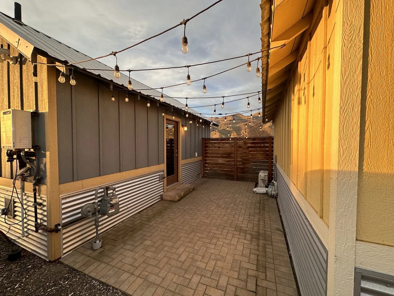 617 Fair St - Photo 5 of 10