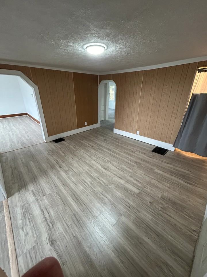 1341 Sassafrass St - Photo 4 of 12