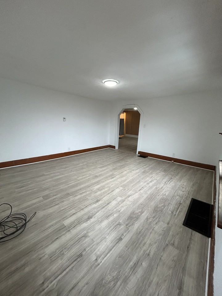 1341 Sassafrass St - Photo 7 of 12