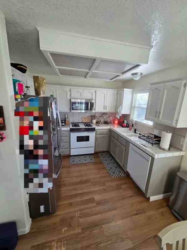 455 Westgate Pl - Photo 5 of 13