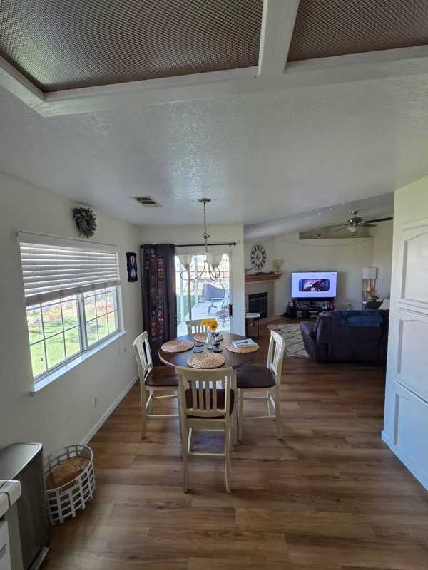 455 Westgate Pl - Photo 7 of 13