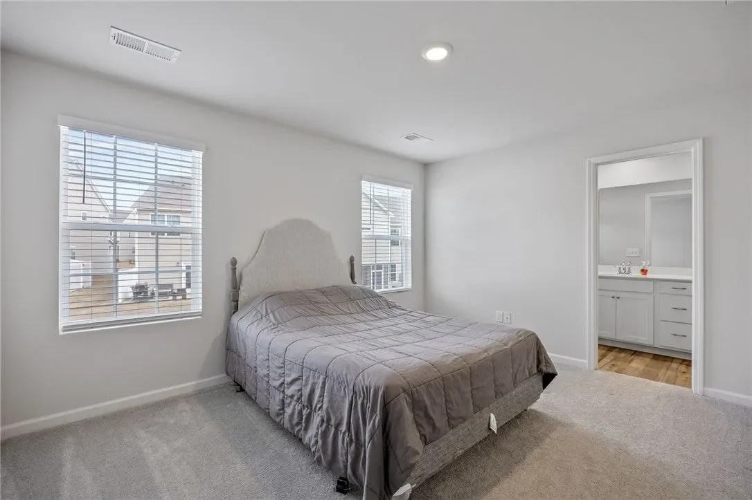 559 Brasstown Ct - Photo 5 of 15