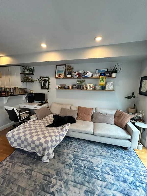 7 Leeds St #2 - Photo 2 of 13