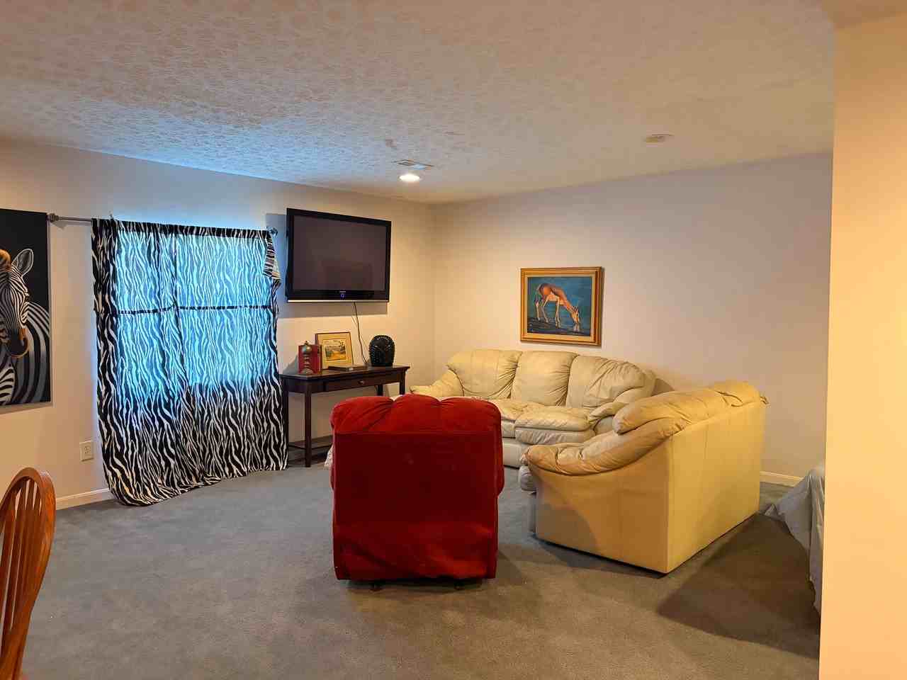 1111 Waverly Dr - Photo 5 of 8