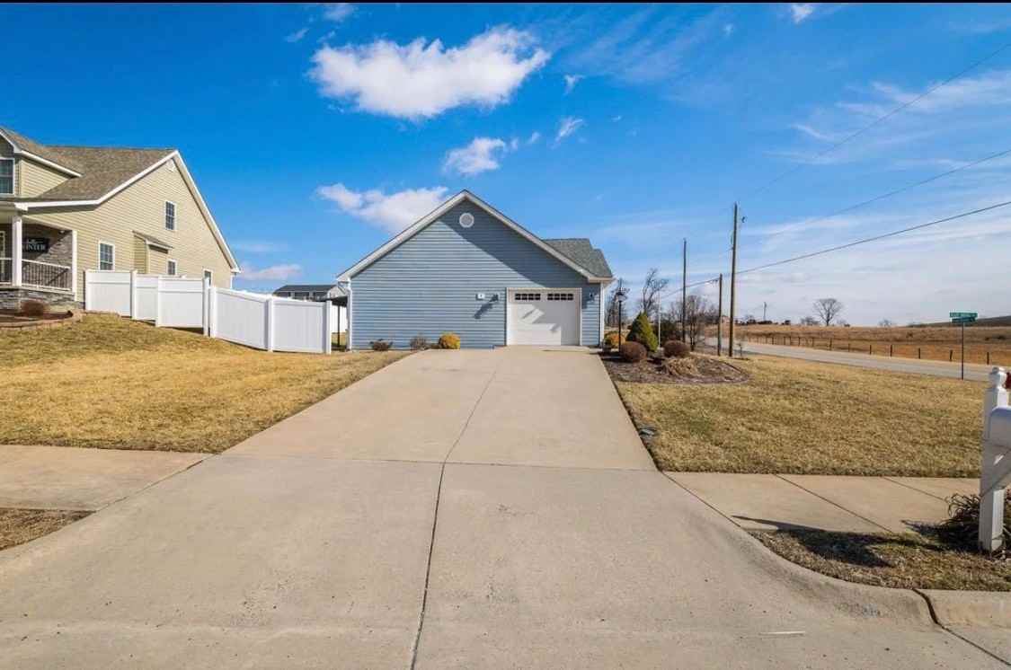 7 Hull Hills Ln - Photo 3 of 19