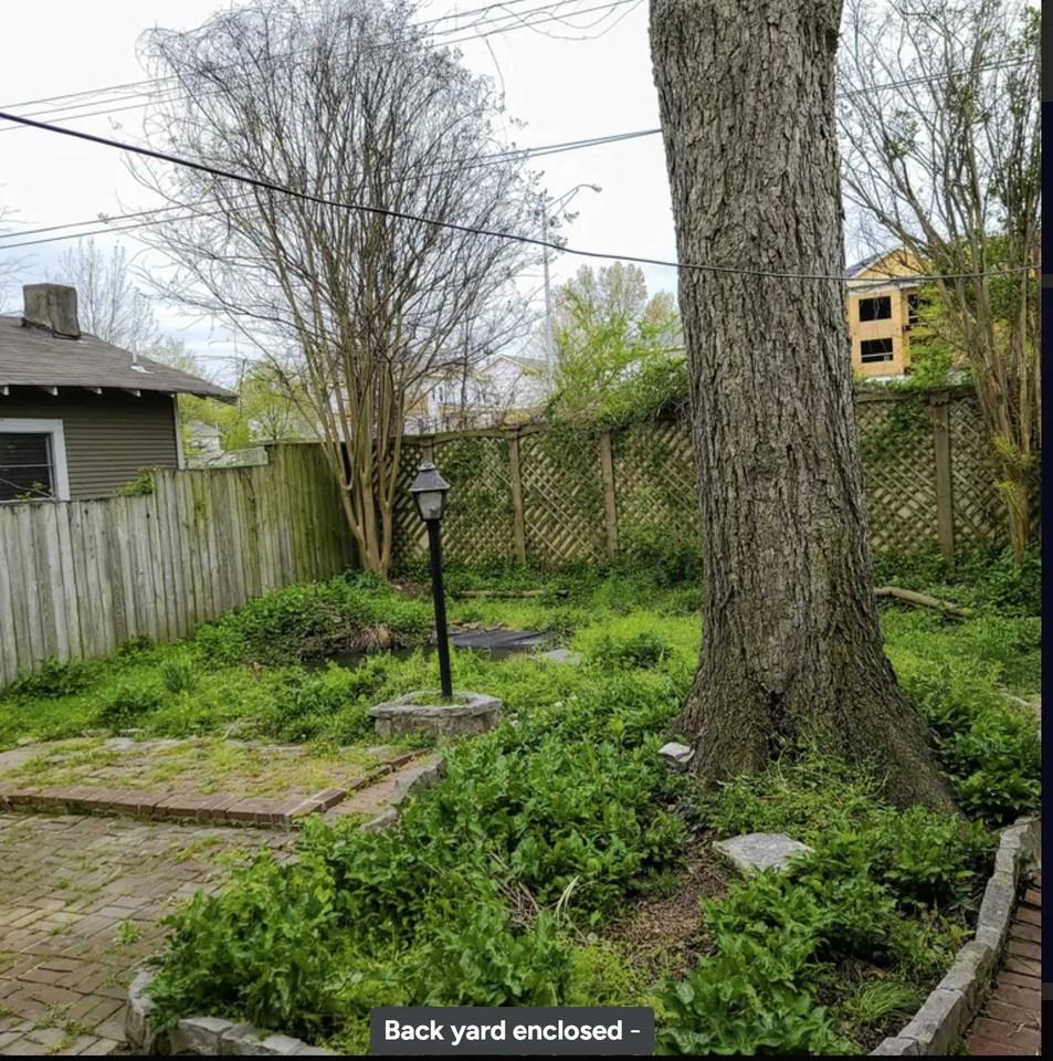 2375 Parkway Pl - Photo 3 of 12