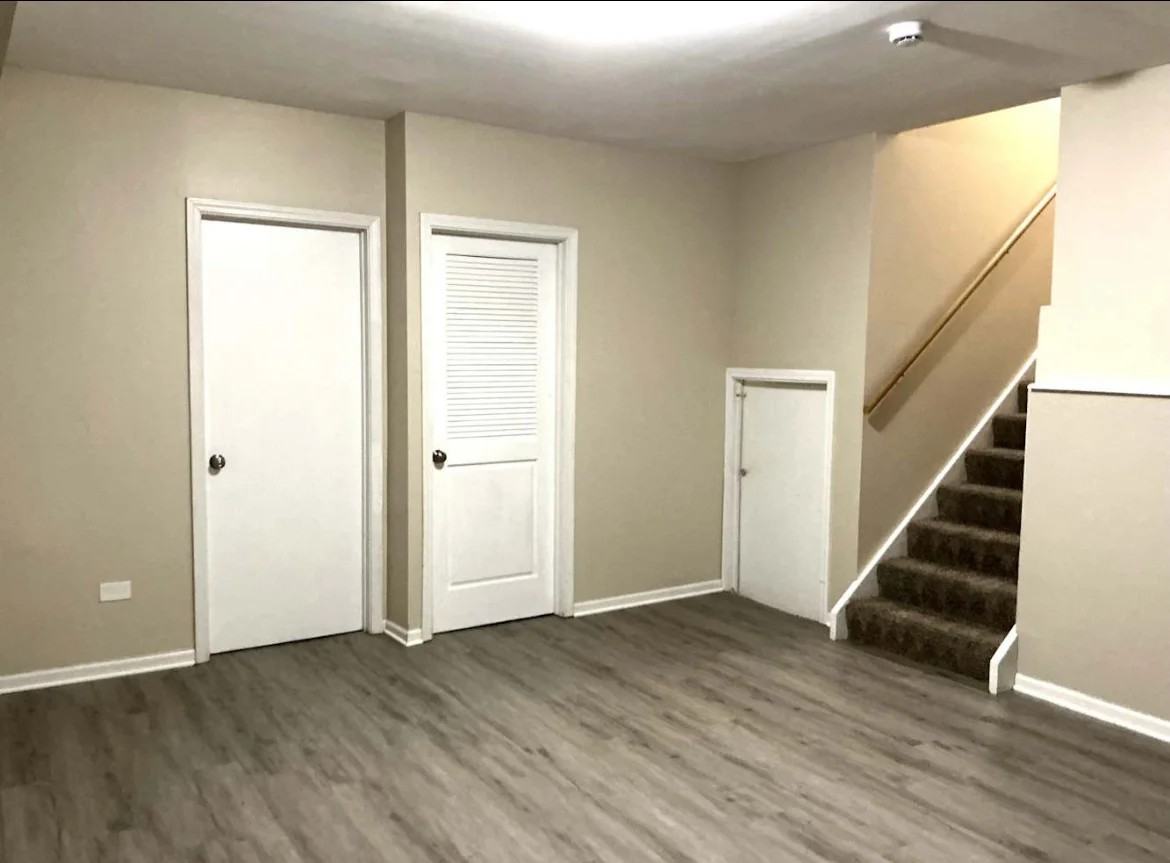 3248 N Newcastle Ave - Photo 2 of 7