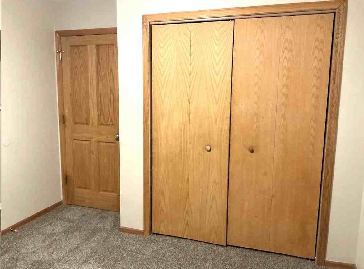 3248 N Newcastle Ave - Photo 3 of 7