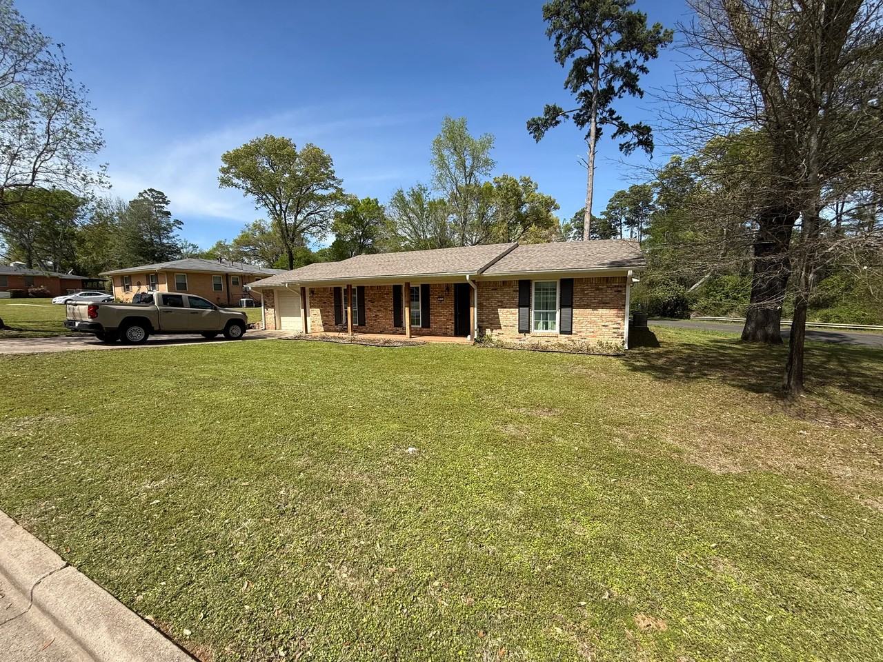 213 Lafayette Blvd - Photo 2 of 20