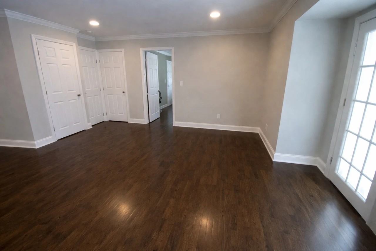123 Udall Rd - Photo 2 of 4
