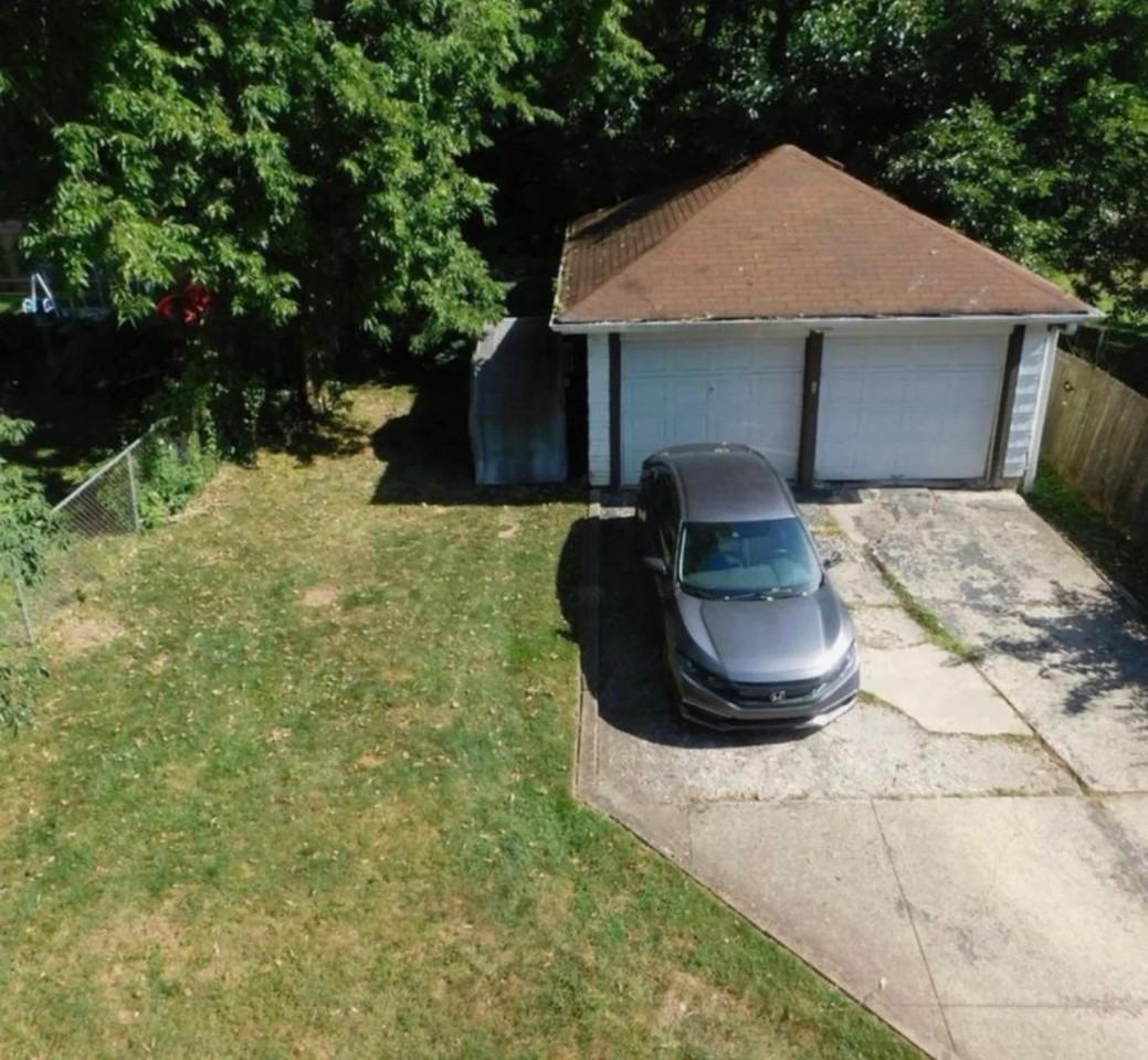 4370 Saint Lawrence Ave #1 - Photo 2 of 16