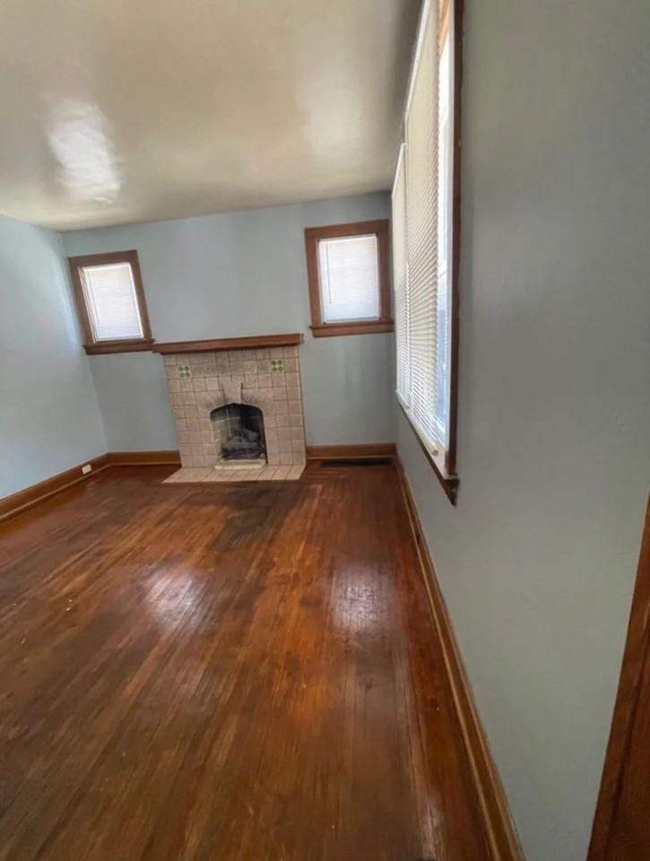 4370 Saint Lawrence Ave #1 - Photo 4 of 16