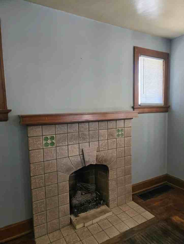 4370 Saint Lawrence Ave #1 - Photo 5 of 16