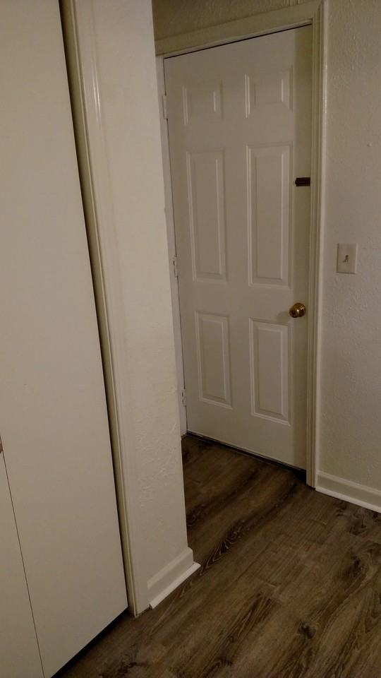 121 College St - Photo 3 of 13