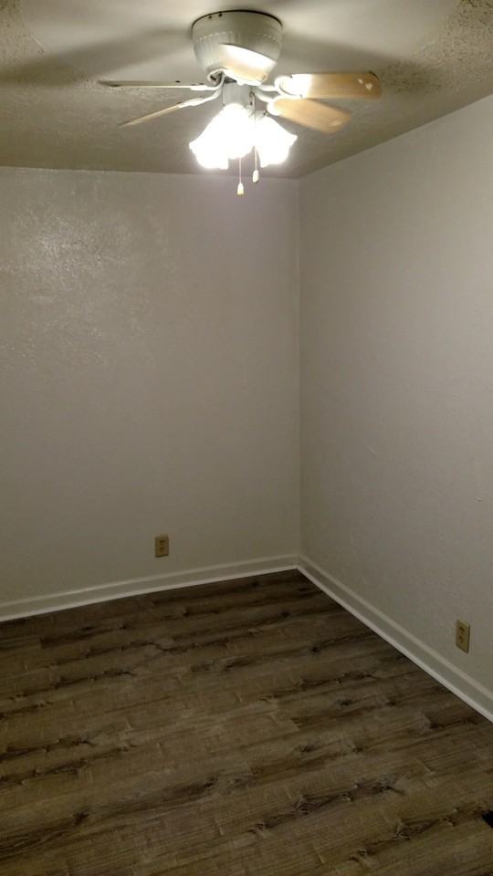 121 College St - Photo 4 of 13