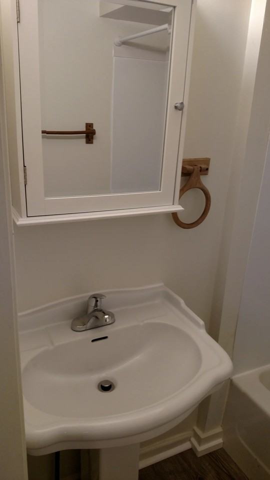 121 College St - Photo 6 of 13