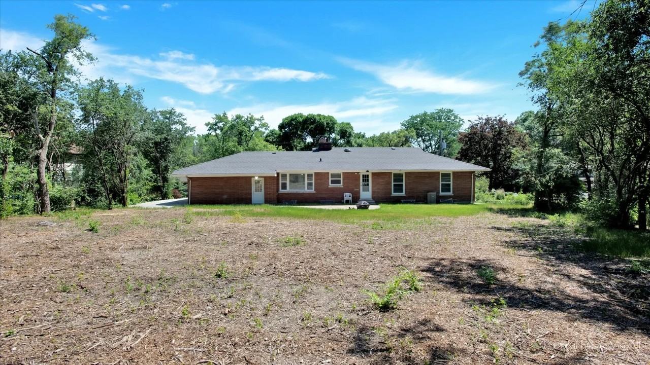 11460 73rd Pl - Photo 2 of 19