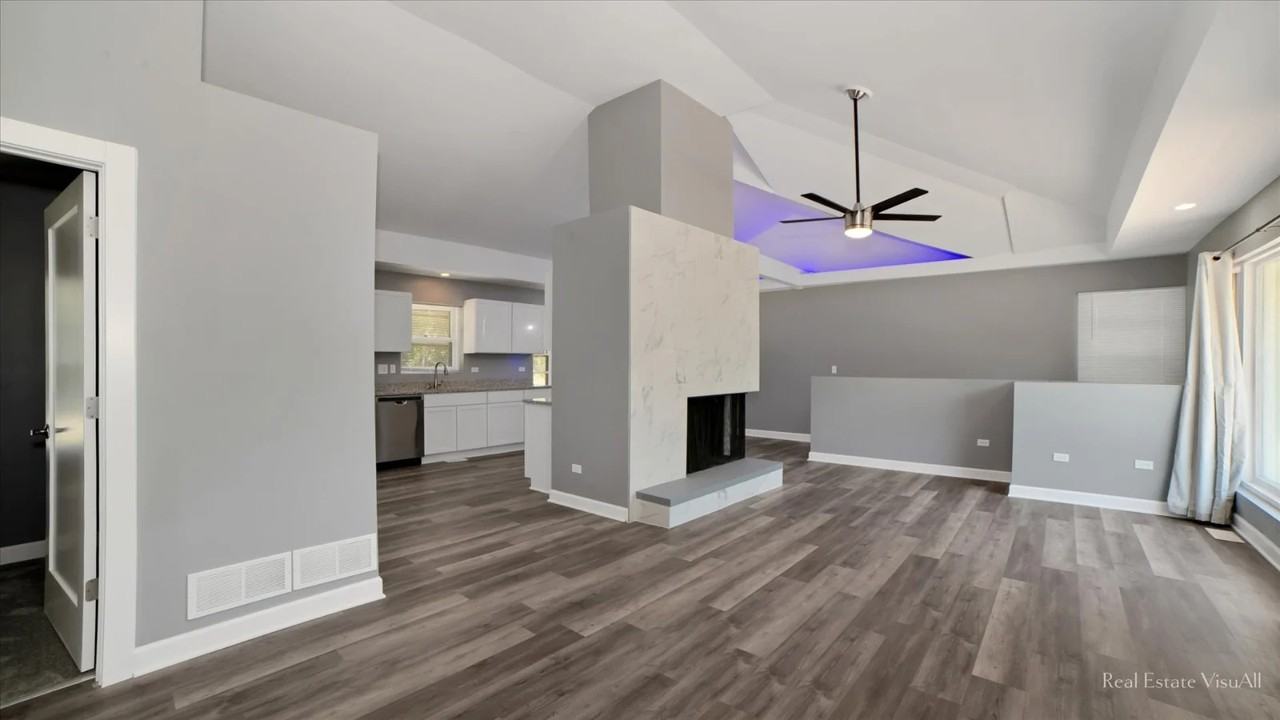 11460 73rd Pl - Photo 4 of 19