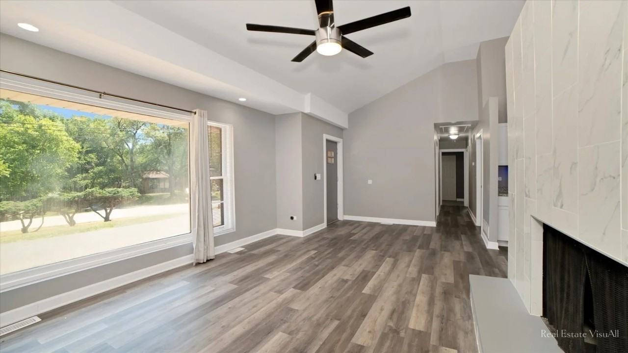 11460 73rd Pl - Photo 7 of 19