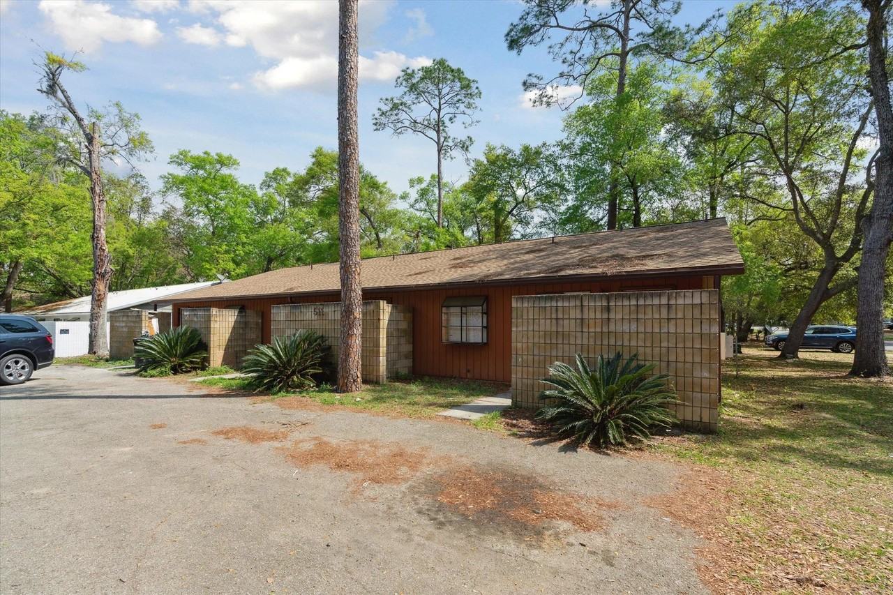 511 Sw 69th St #C - Photo 6 of 9