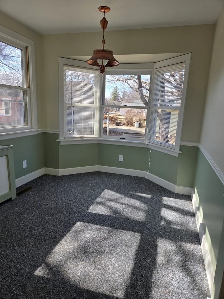 511 W 1st St - Photo 6 of 10