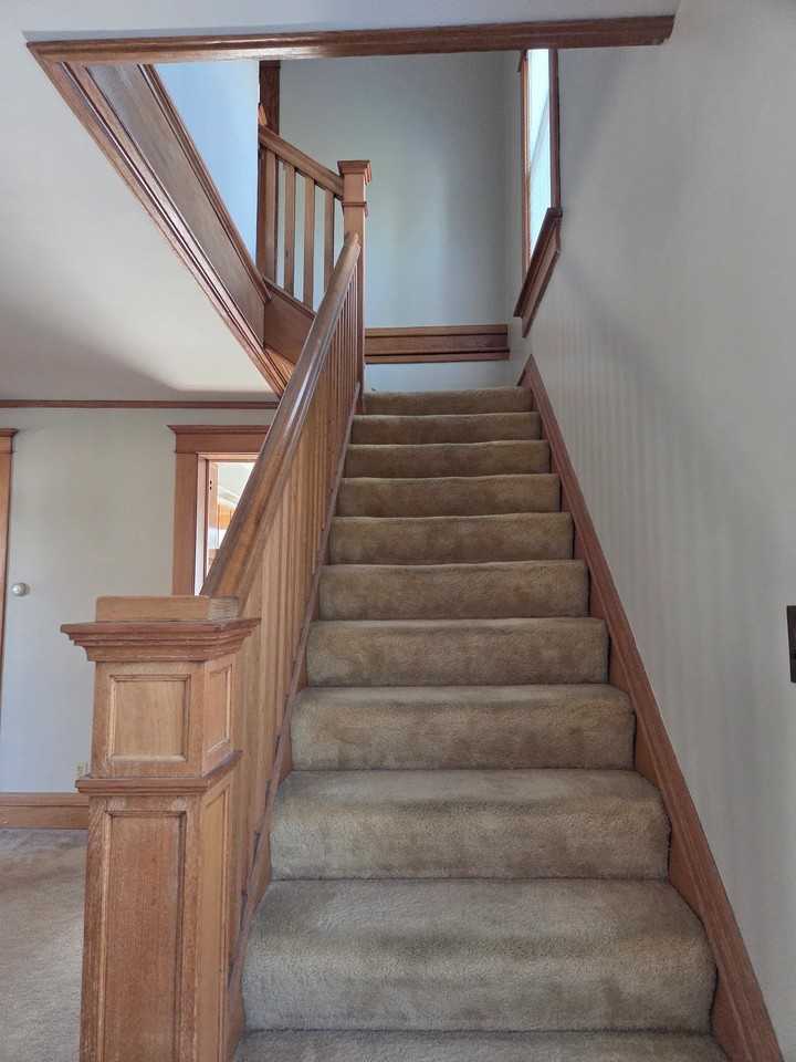 511 W 1st St - Photo 7 of 10