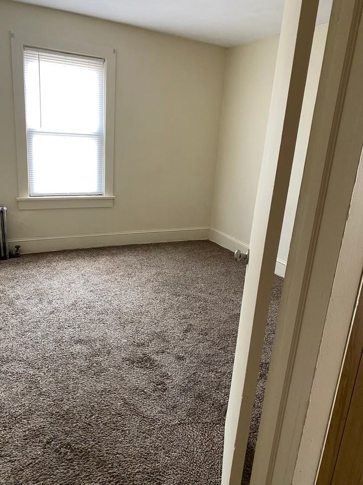 63 E Railroad Ave #2 - Photo 4 of 5